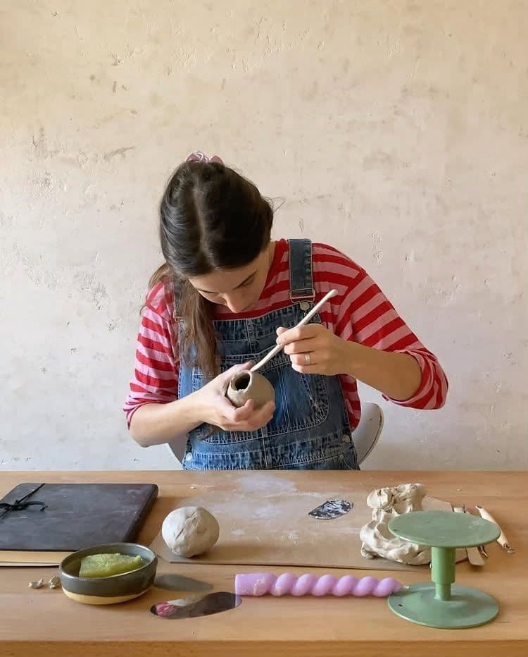 Studio Bean is a ceramic artist based in Berlin. Her work combines intuition and whimsy, creating organic, playful and tactile shapes. During the ceramic sessions, you will explore different hand-building techniques, learn about and experiment with the material, and have the opportunity to build your very own keepsake - be it a sculpture, a new favourite coffee cup, or a small vase for your favourite flower - with the guidance and knowledge of the ceramic artist and sculptor Studio Bean (AKA Lizzy). - 2 Hour, 1-on-1 Guided Ceramic Session