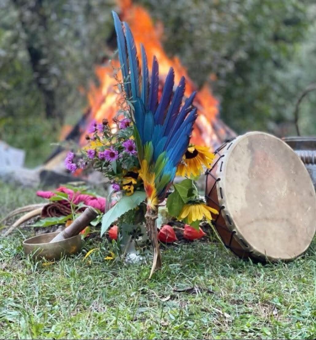 Fernando is a Peruvian-Dutch artist, musician, and ethnobotanist of Andean-Amazonian medicine and ritual traditions. He has 20 years of learning experience with master Indigenous healers in Ecuador, Brazil, Peru, and Colombia. His work focuses in contextualising the communities from which the medicines and rituals originate, paying special attention to their plight from a political, spiritual, socio-cultural and psychological perspective, so that the people who experience this work become aware of the past and present struggles faced by the native custodians of these medicines and traditions. - Andean-Amazonian Medicine Treatment